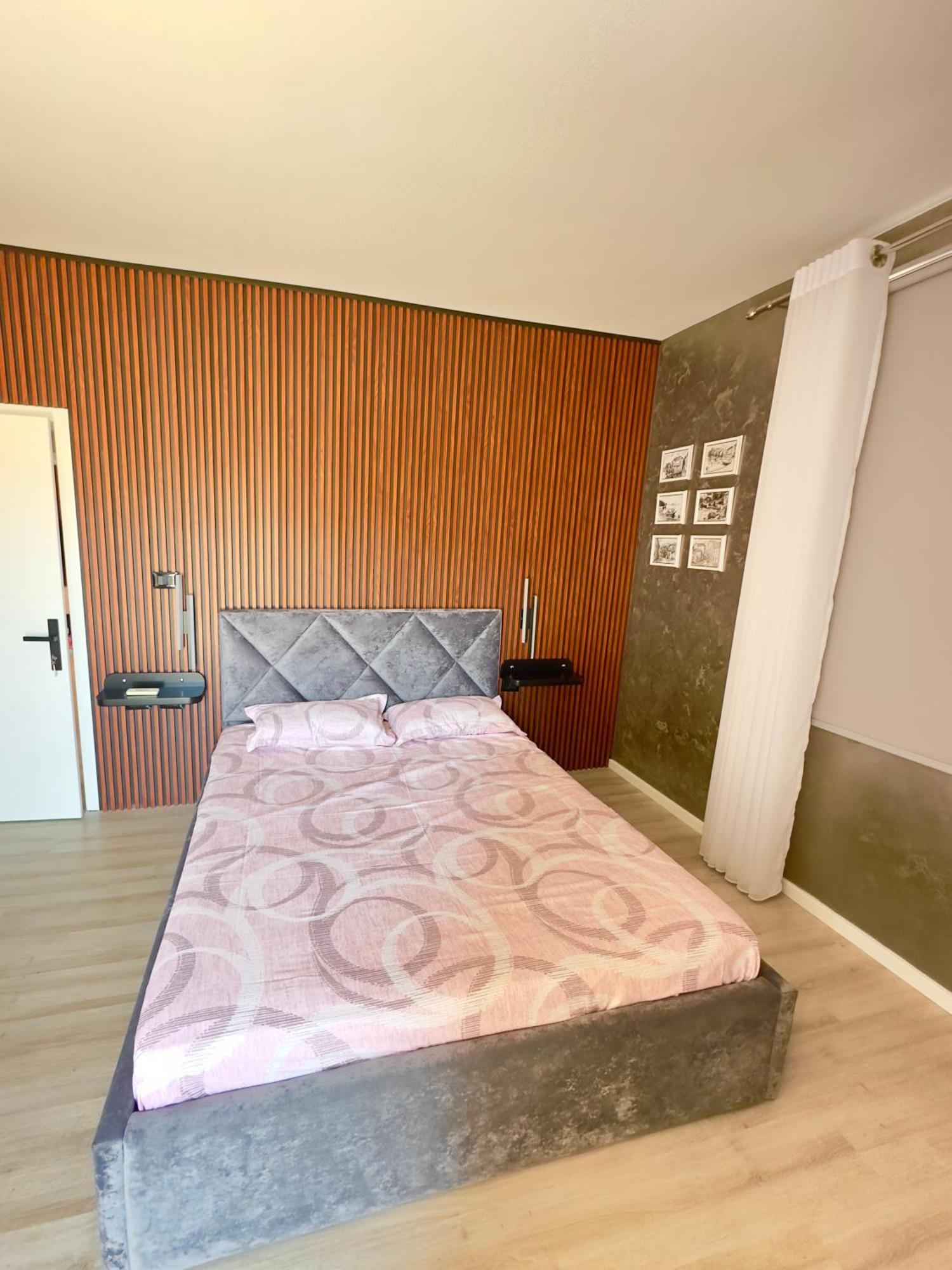 Pogradec Apartment *